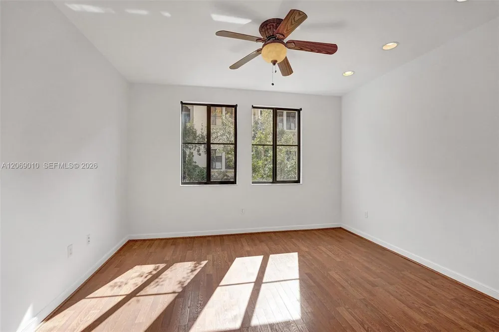 2925 NW 126th Ave #1-320 Sunrise, FL 33323