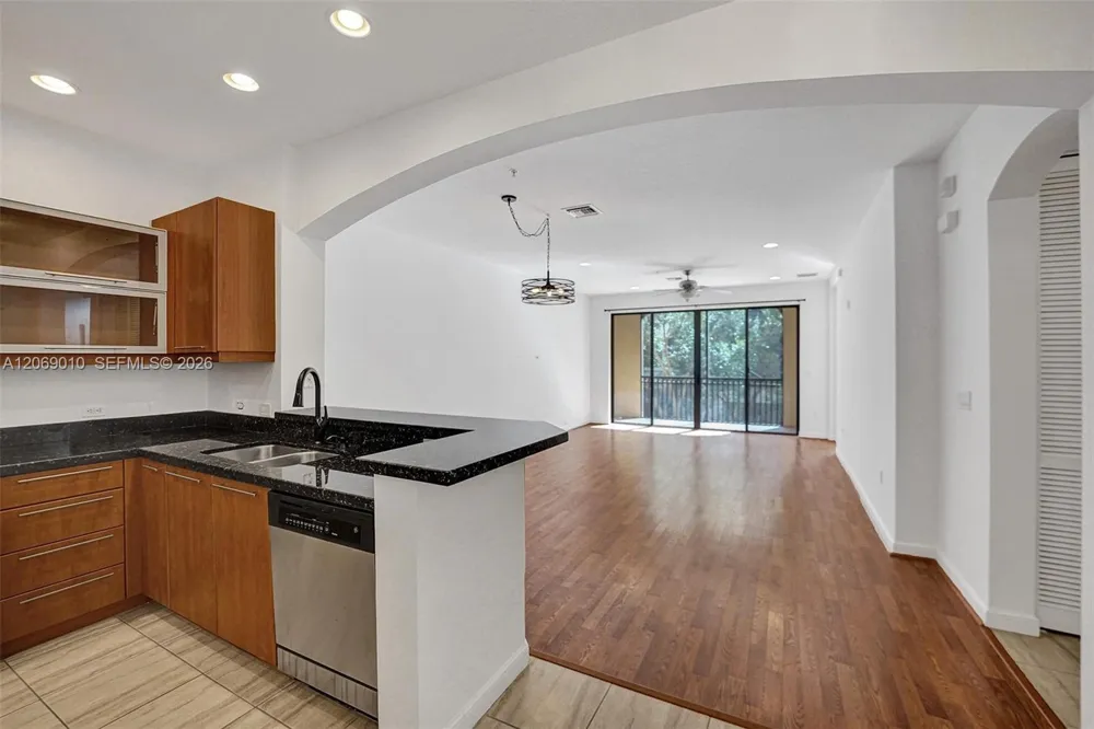 2925 NW 126th Ave #1-320 Sunrise, FL 33323