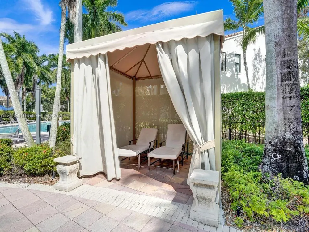 2925 NW 126th Ave #1-320 Sunrise, FL 33323