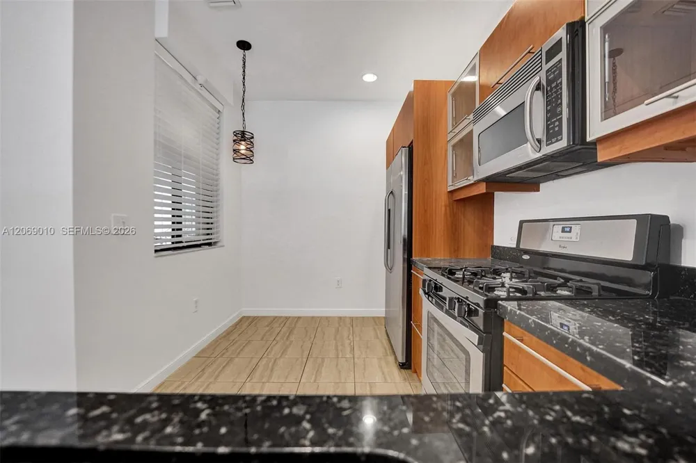 2925 NW 126th Ave #1-320 Sunrise, FL 33323