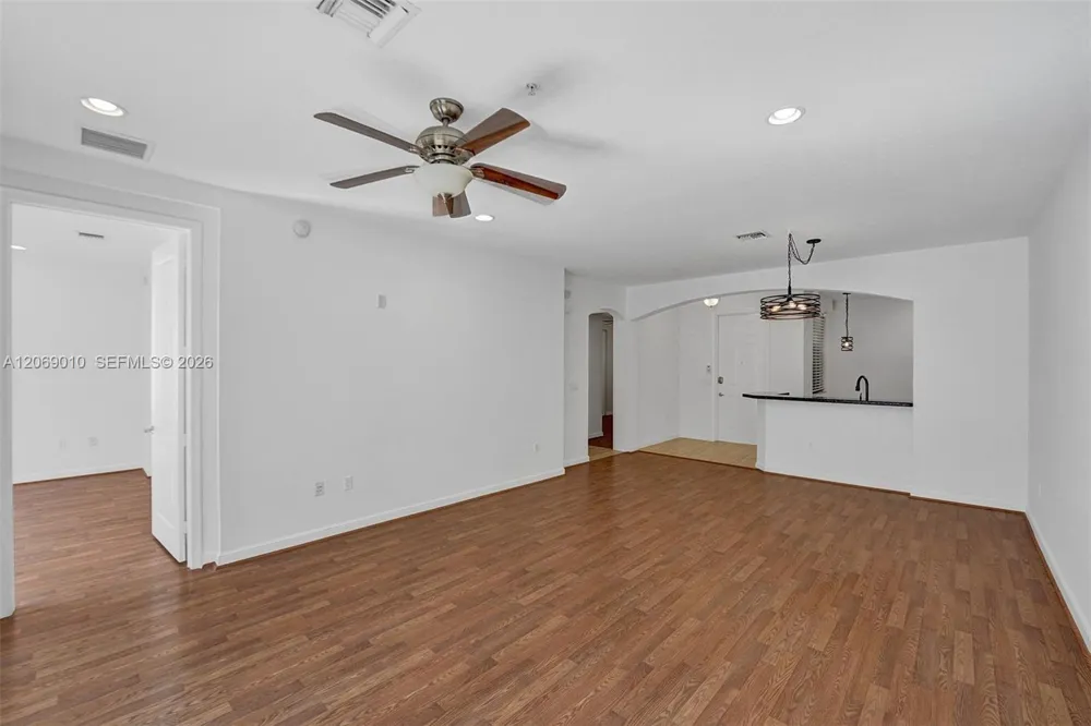 2925 NW 126th Ave #1-320 Sunrise, FL 33323