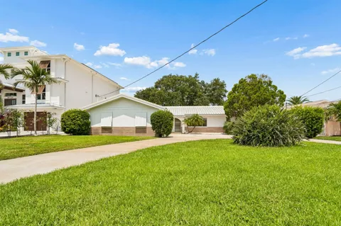 527 Harbor Drive