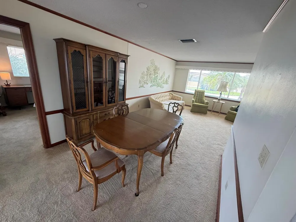 527 Harbor Drive 
