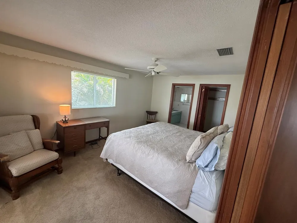 527 Harbor Drive 