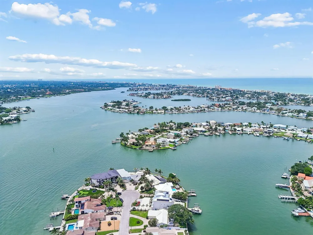 527 Harbor Drive 