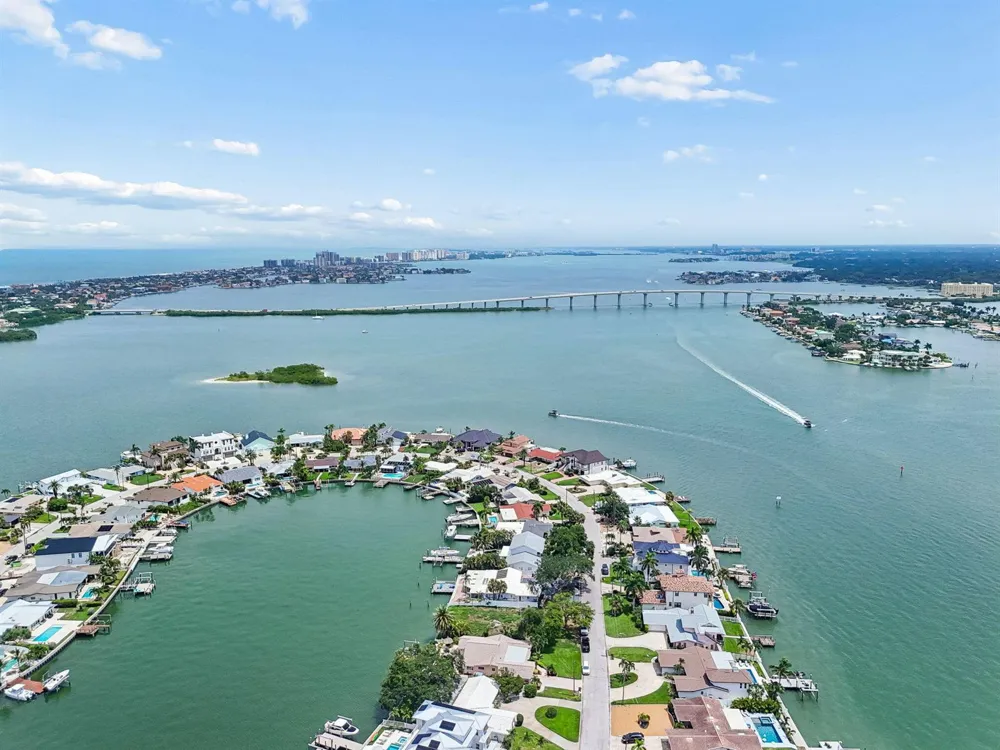 527 Harbor Drive 