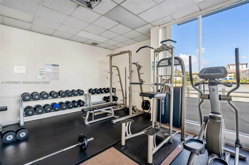 1817 S Ocean Dr #823 Hallandale Beach, FL 33009