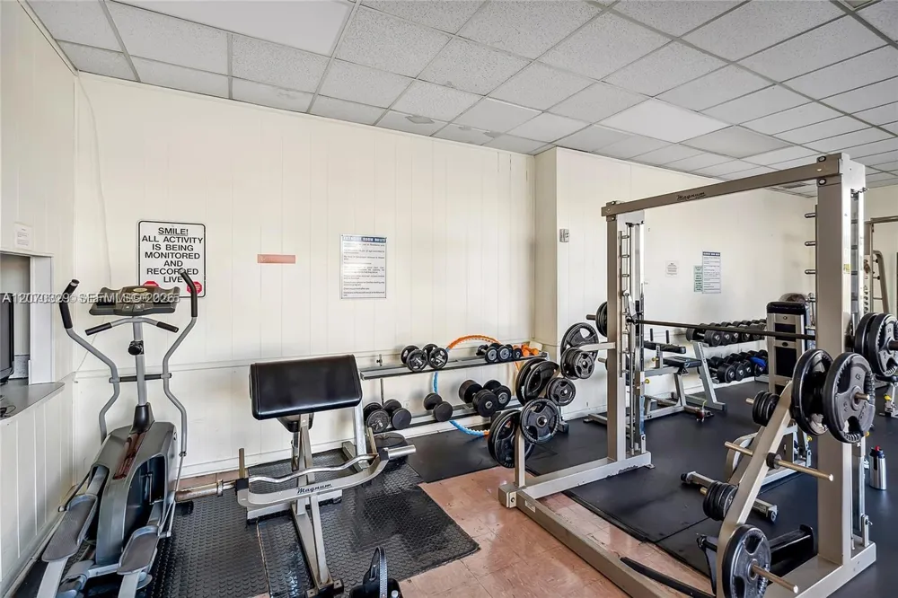 1817 S Ocean Dr #823 Hallandale Beach, FL 33009