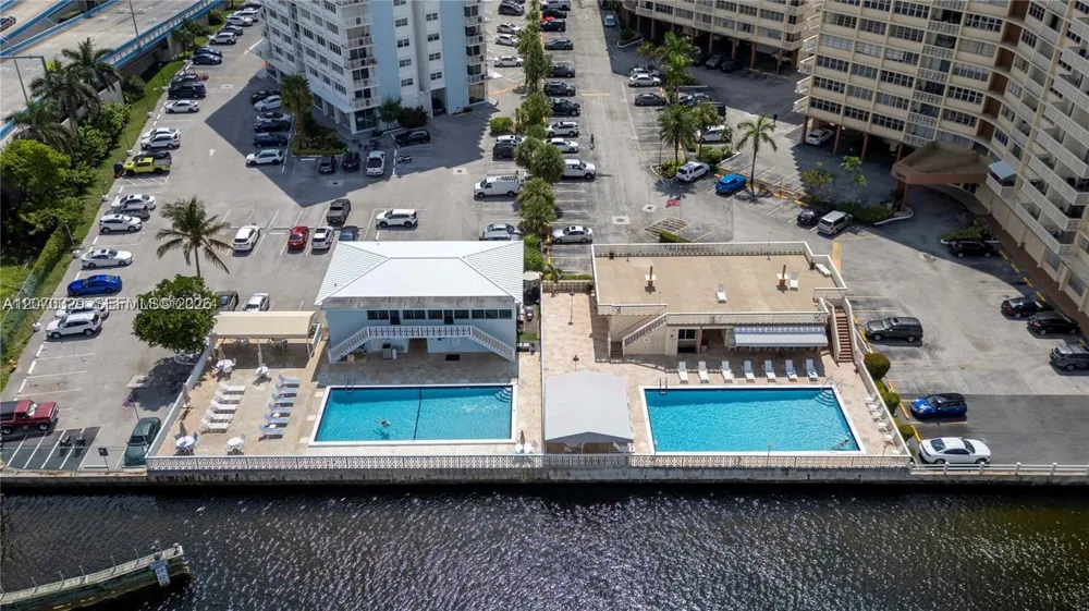 1817 S Ocean Dr #823 Hallandale Beach, FL 33009