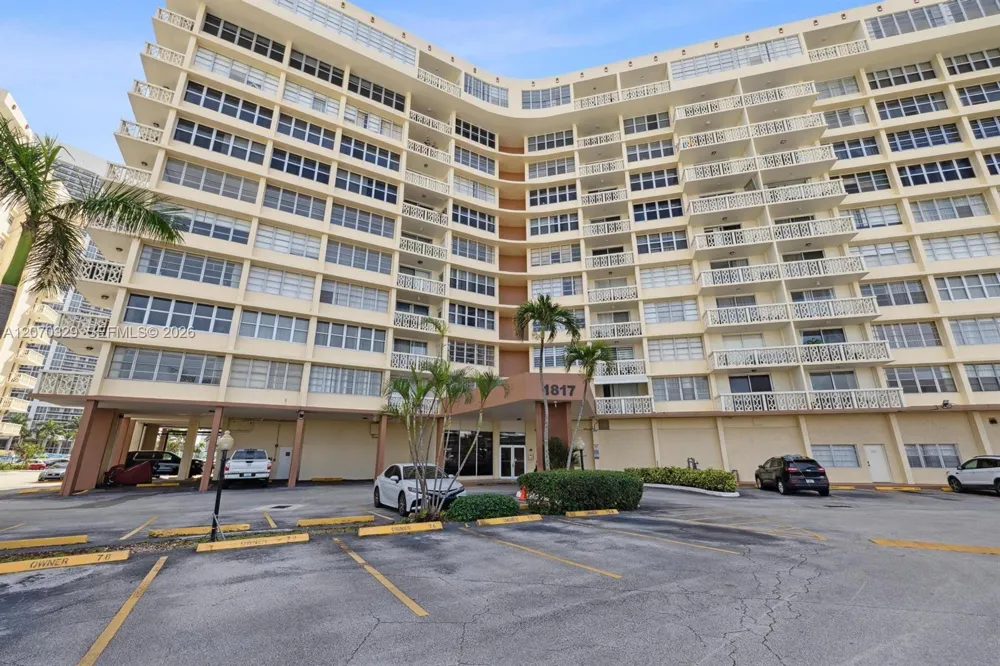1817 S Ocean Dr #823 Hallandale Beach, FL 33009