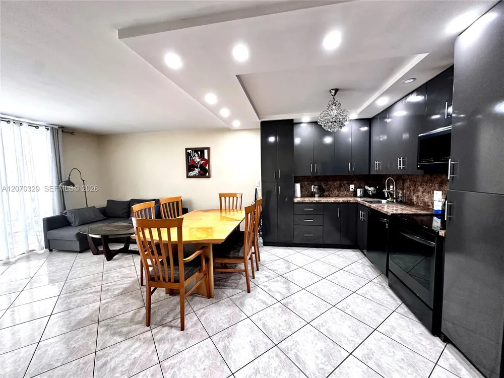 1817 S Ocean Dr #823 Hallandale Beach, FL 33009