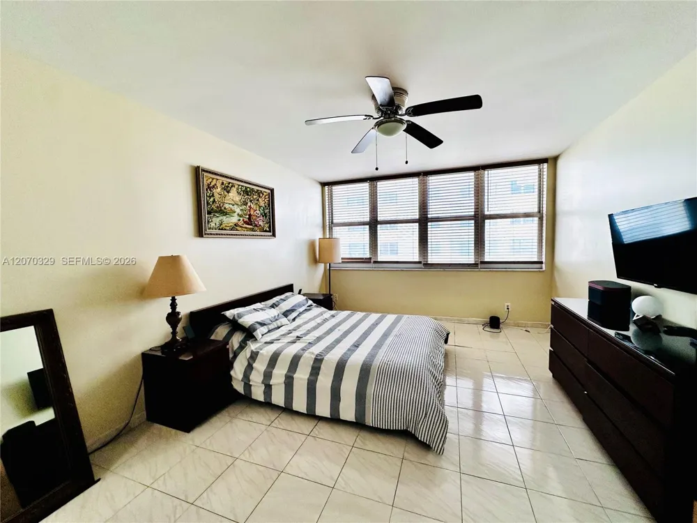 1817 S Ocean Dr #823 Hallandale Beach, FL 33009