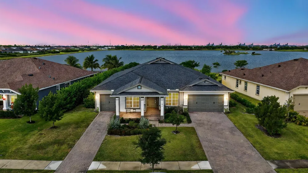 799 Hookline Circle Loxahatchee, FL 33470