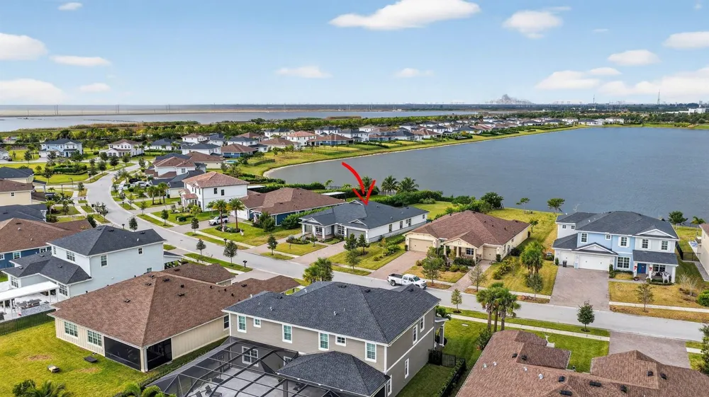 799 Hookline Circle Loxahatchee, FL 33470