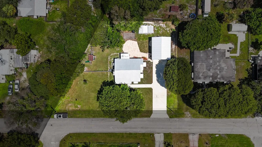 1126 Pine Avenue Fort Pierce, FL 34982