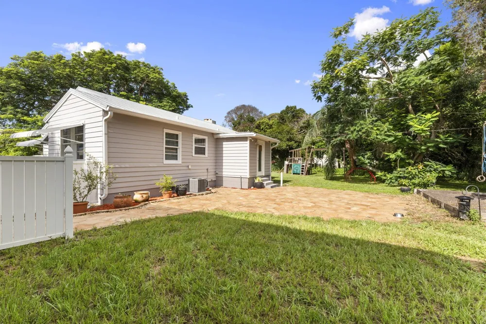 1126 Pine Avenue Fort Pierce, FL 34982