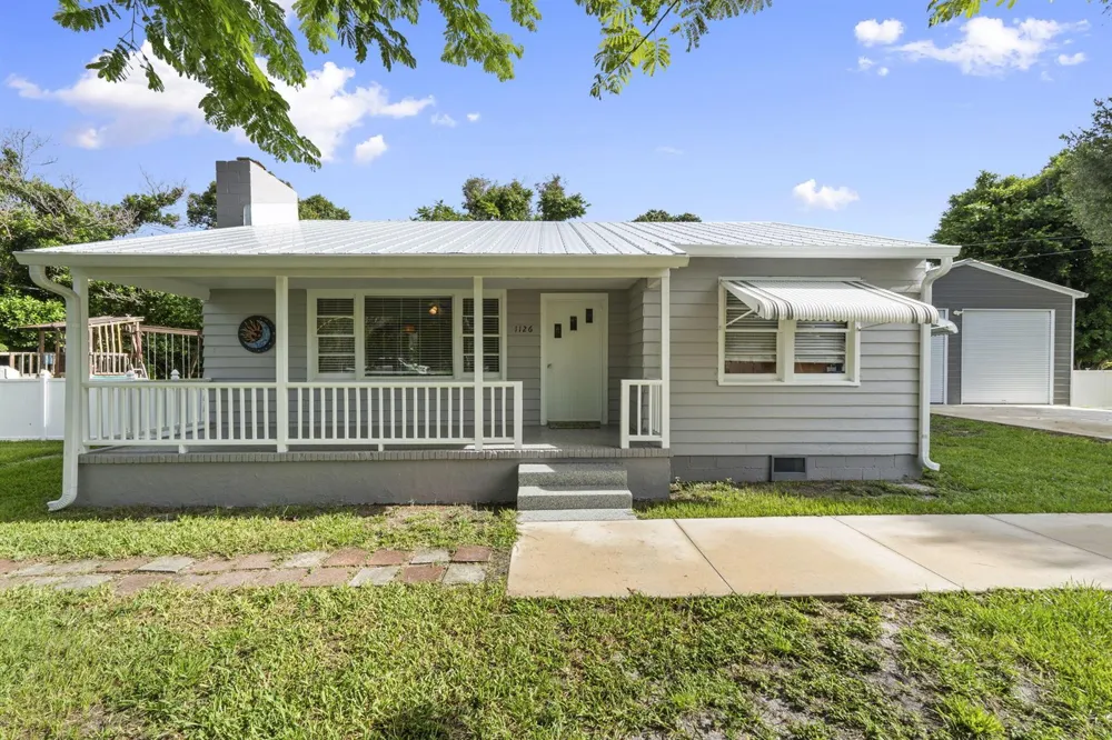 1126 Pine Avenue Fort Pierce, FL 34982