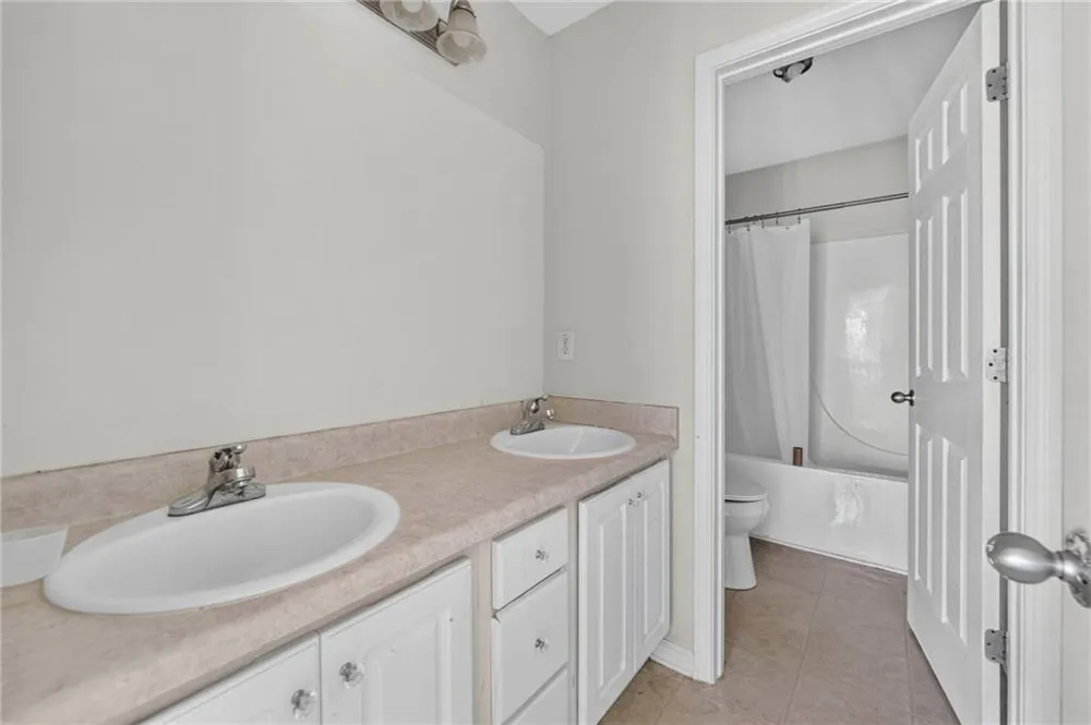 3410 Garden Mist Circle Auburn, GA 30011