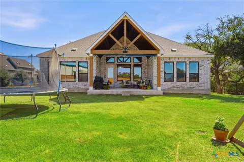 1216 Scenic Oaks Dr