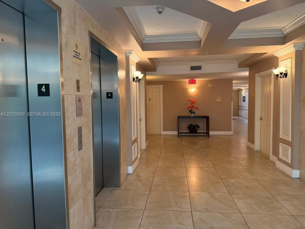 5085 NW 7th St #406 Miami, FL 33126