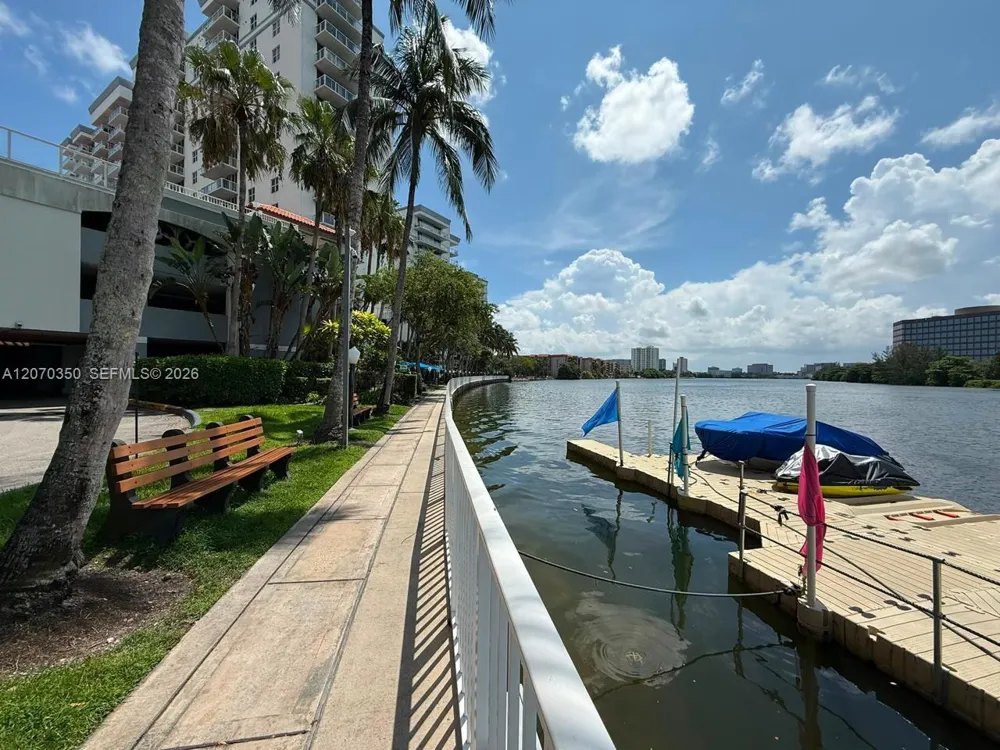 5085 NW 7th St #406 Miami, FL 33126