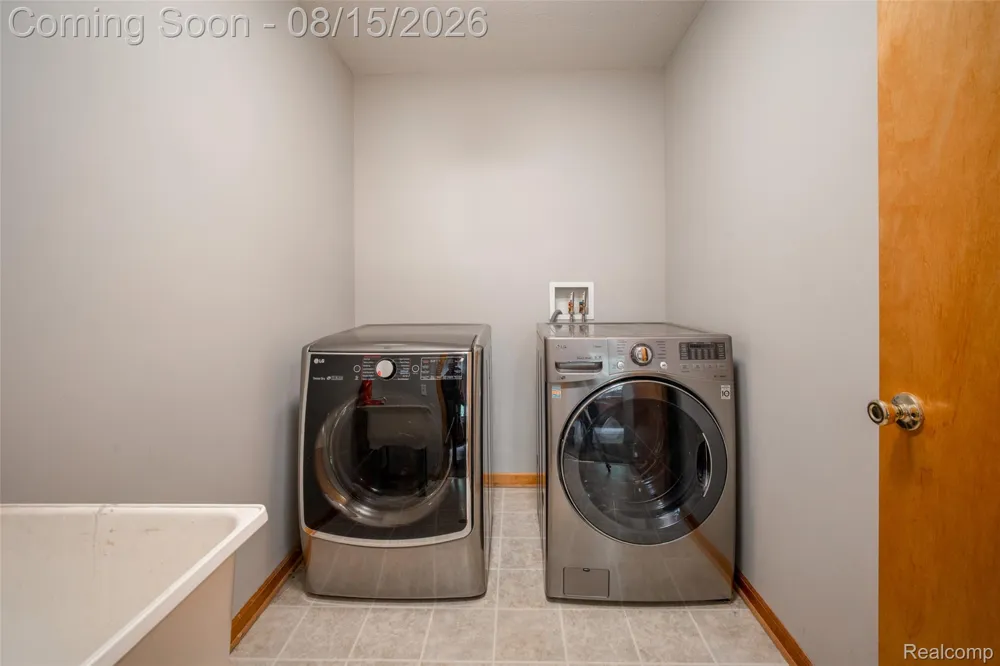 361 Marigold Circle Westland City, MI 48185