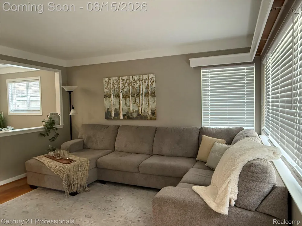 6676 Northview Drive Independence Charter Township, MI 48346