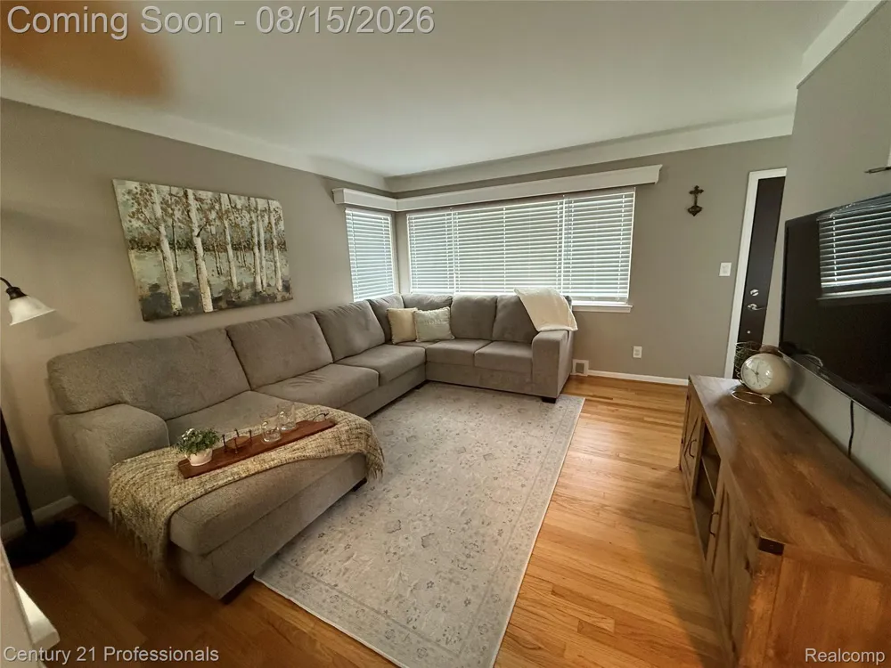6676 Northview Drive Independence Charter Township, MI 48346