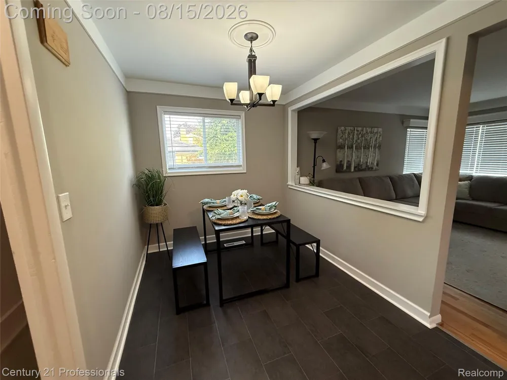 6676 Northview Drive Independence Charter Township, MI 48346