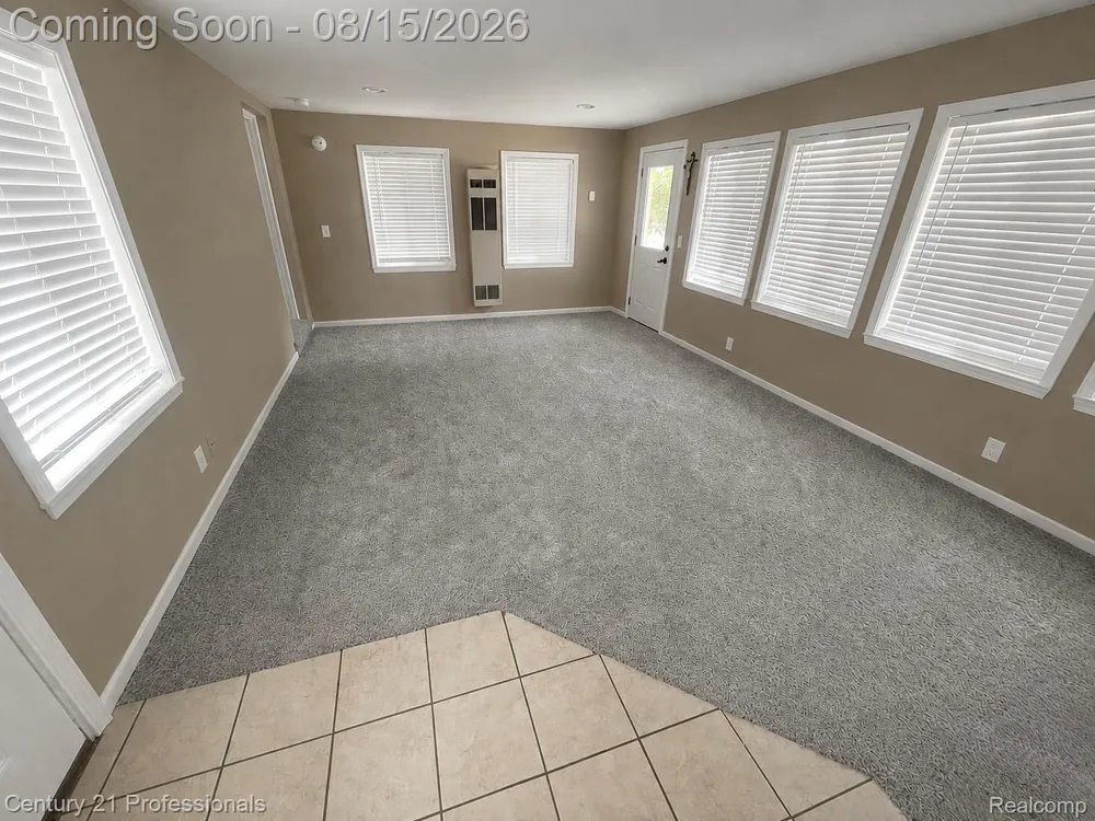 6676 Northview Drive Independence Charter Township, MI 48346
