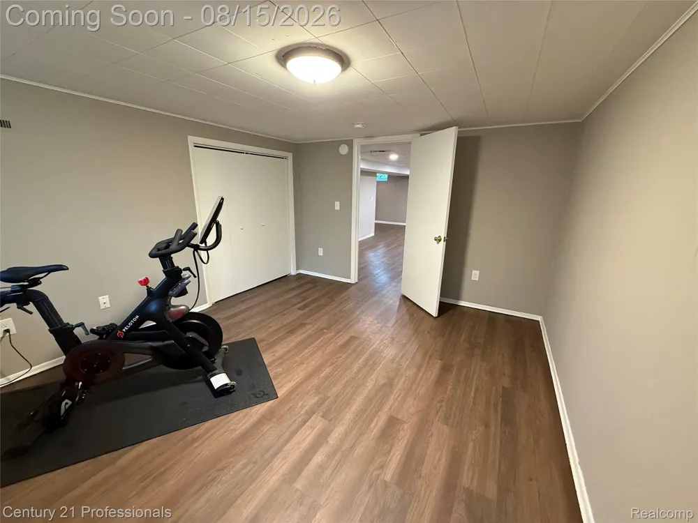6676 Northview Drive Independence Charter Township, MI 48346