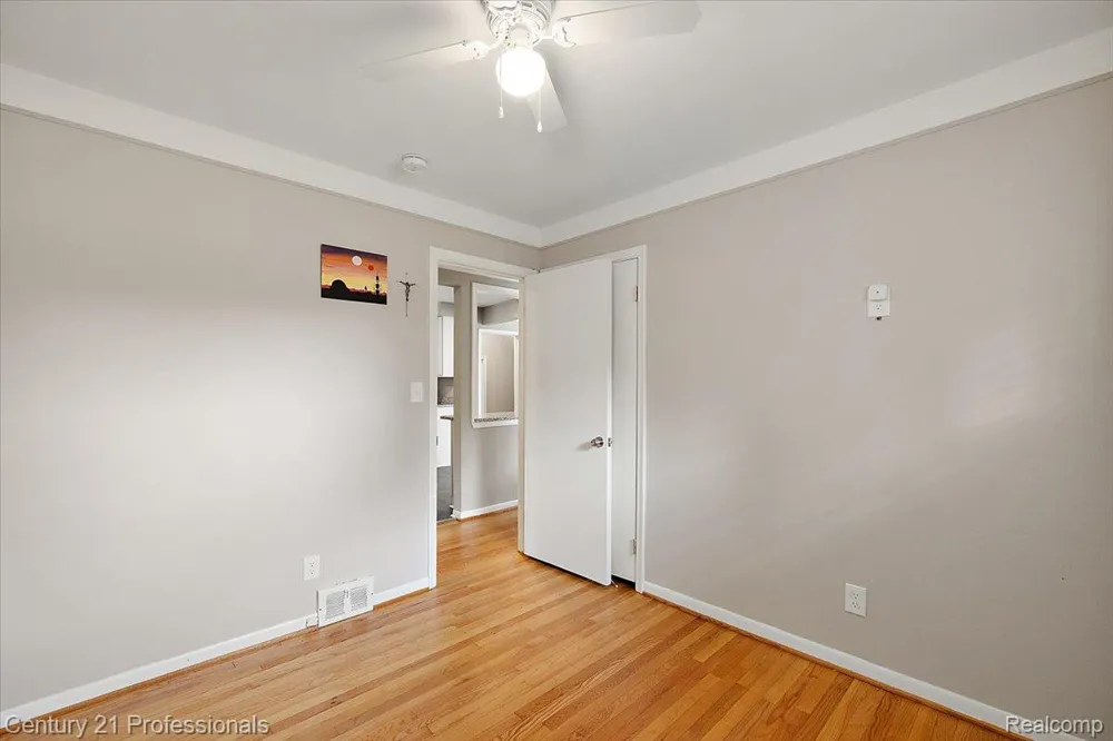 6676 Northview Drive Independence Charter Township, MI 48346