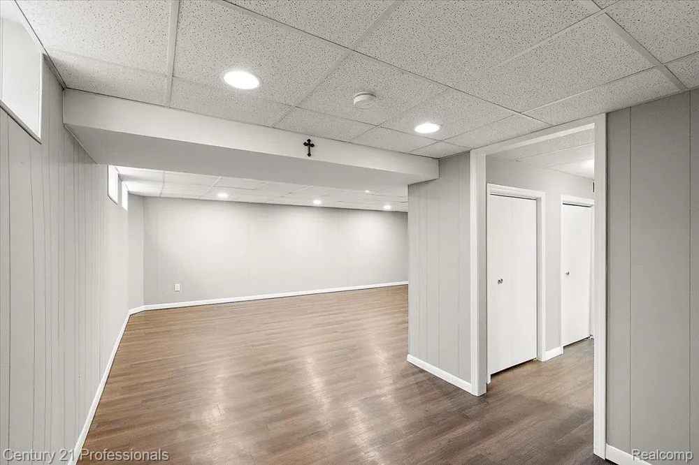 6676 Northview Drive Independence Charter Township, MI 48346