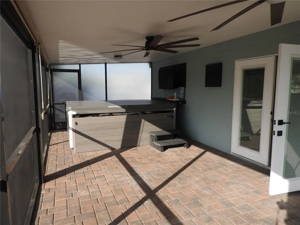 8822 ROCKY CREEK DRIVE Tampa, FL 33615