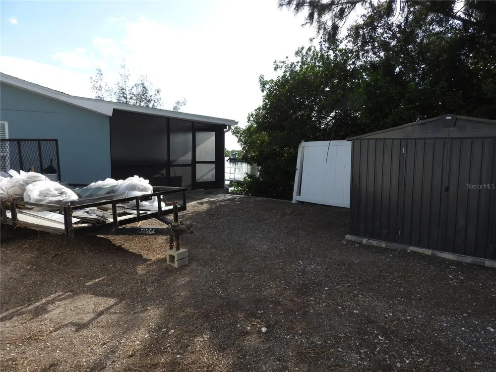 8822 ROCKY CREEK DRIVE Tampa, FL 33615