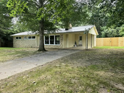 1606 Hilltop Dr
