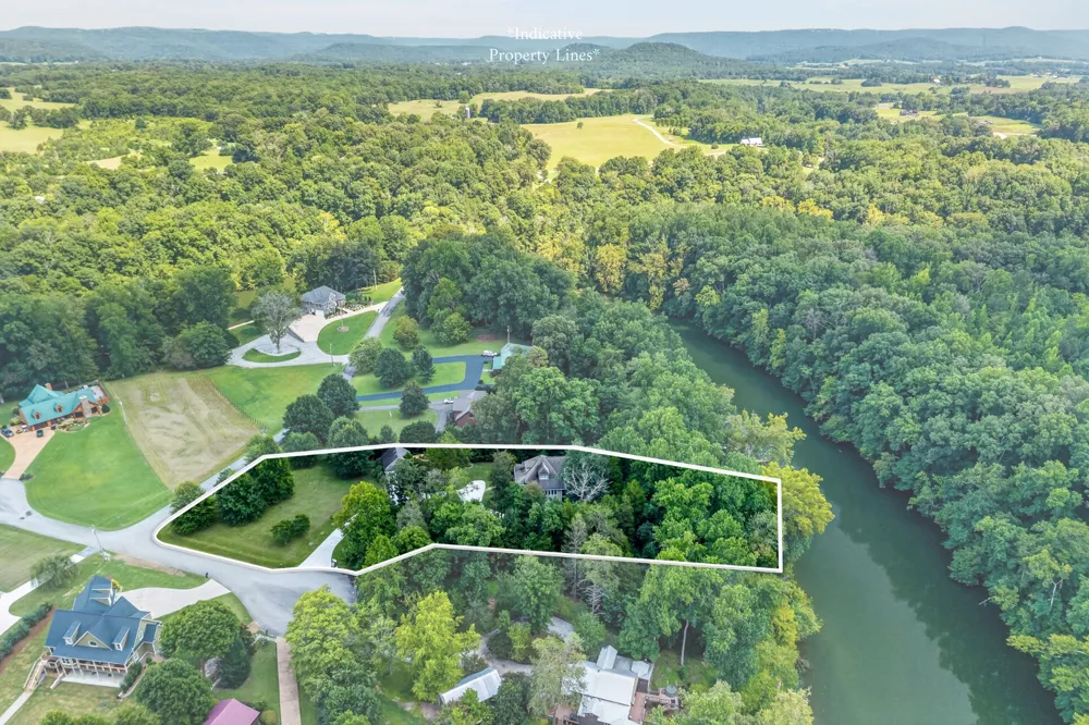 18 Admiral Ln Rock Island, TN 38581