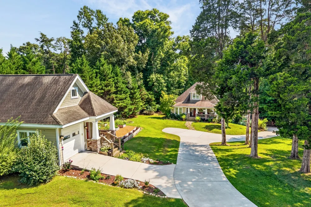18 Admiral Ln Rock Island, TN 38581