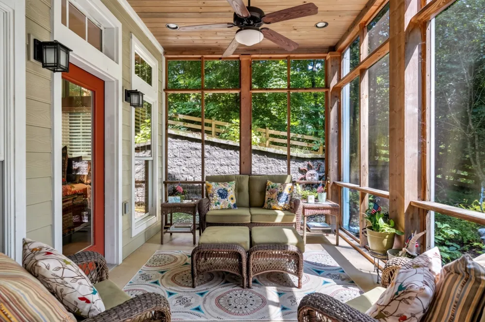 18 Admiral Ln Rock Island, TN 38581