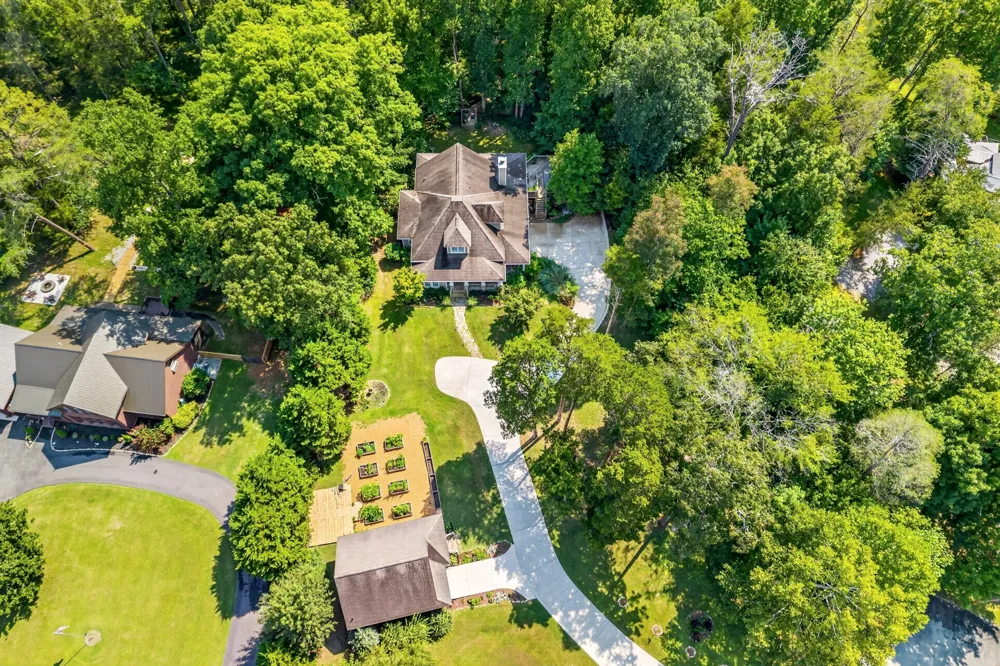 18 Admiral Ln Rock Island, TN 38581