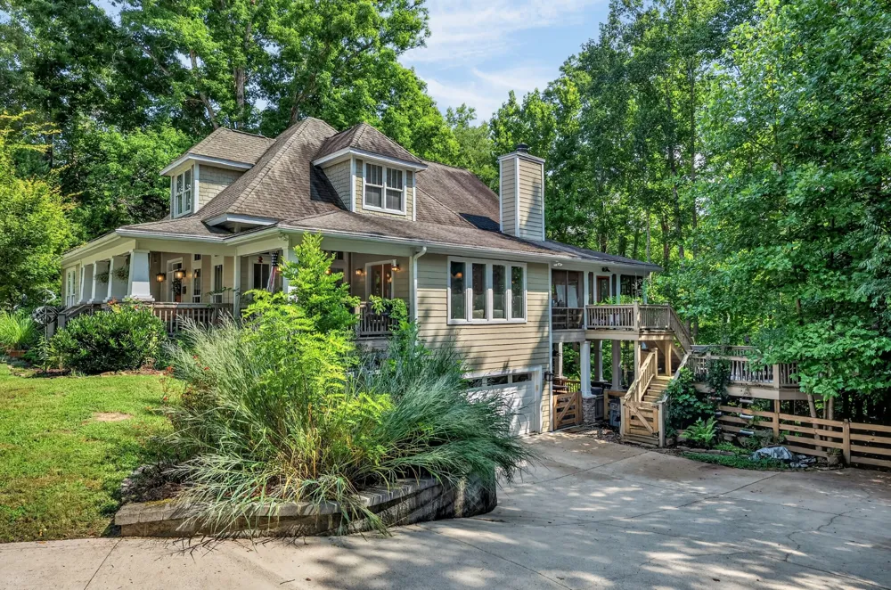 18 Admiral Ln Rock Island, TN 38581