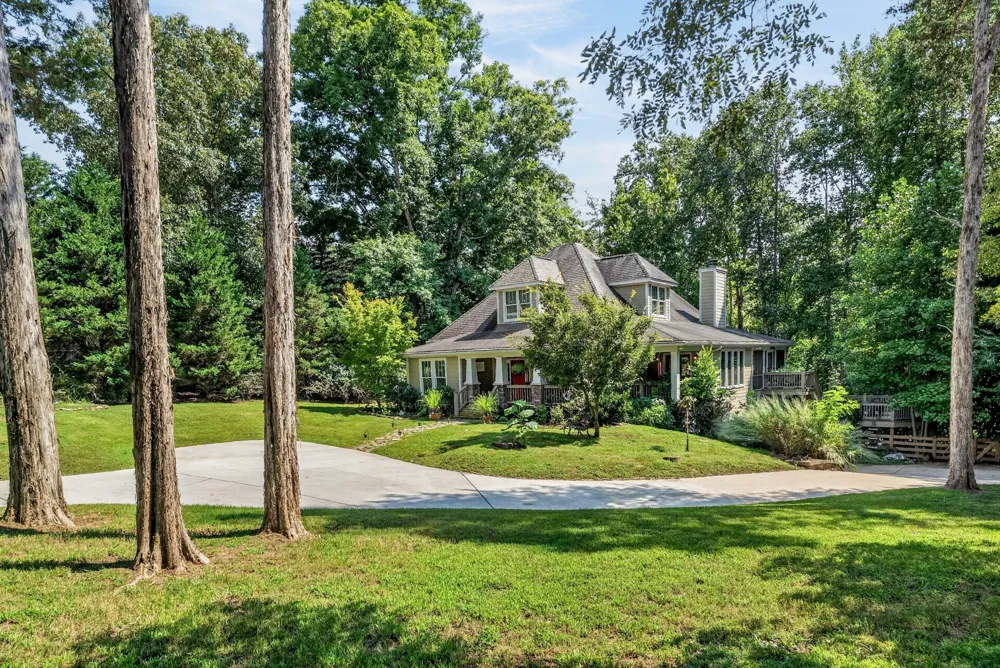 18 Admiral Ln Rock Island, TN 38581