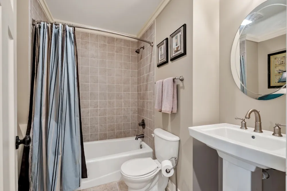 18 Admiral Ln Rock Island, TN 38581