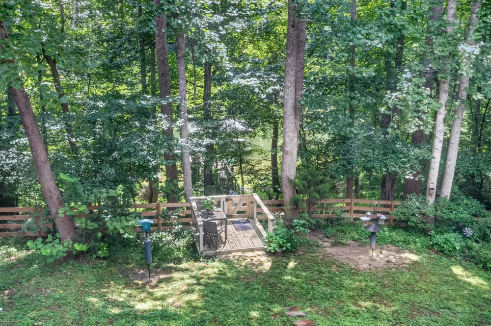 18 Admiral Ln Rock Island, TN 38581