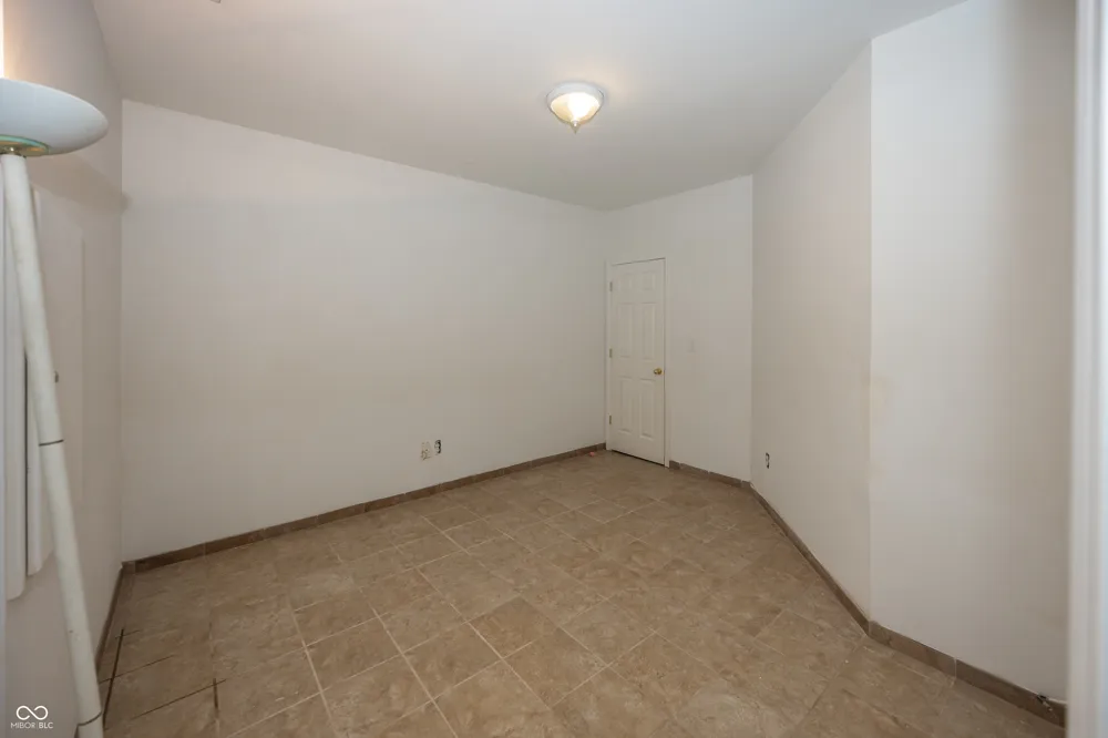 5889 Pebblestream Drive Carmel, IN 46033