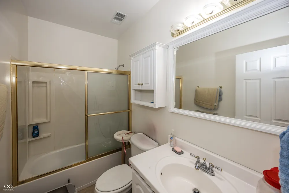 5889 Pebblestream Drive Carmel, IN 46033