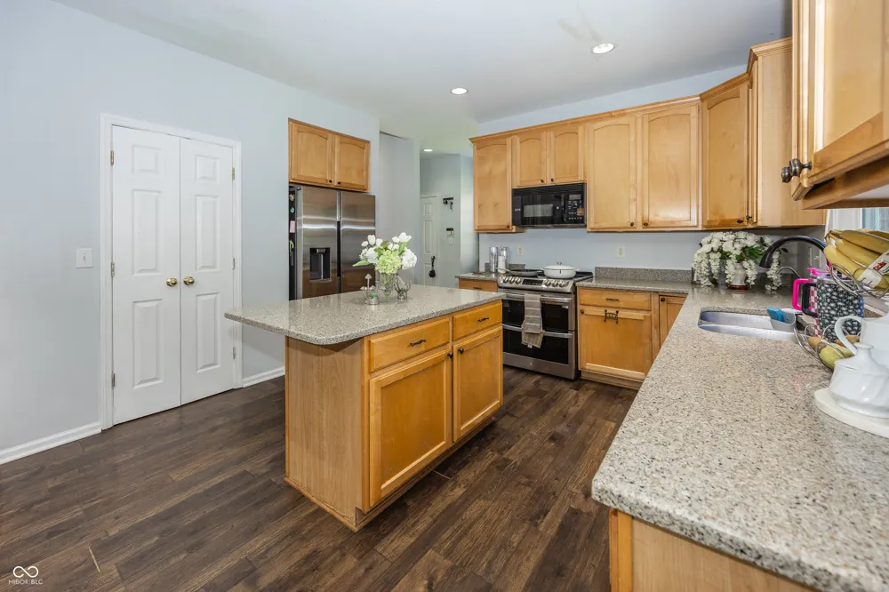 5889 Pebblestream Drive Carmel, IN 46033