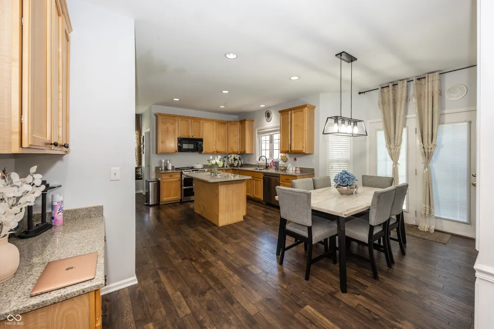 5889 Pebblestream Drive Carmel, IN 46033