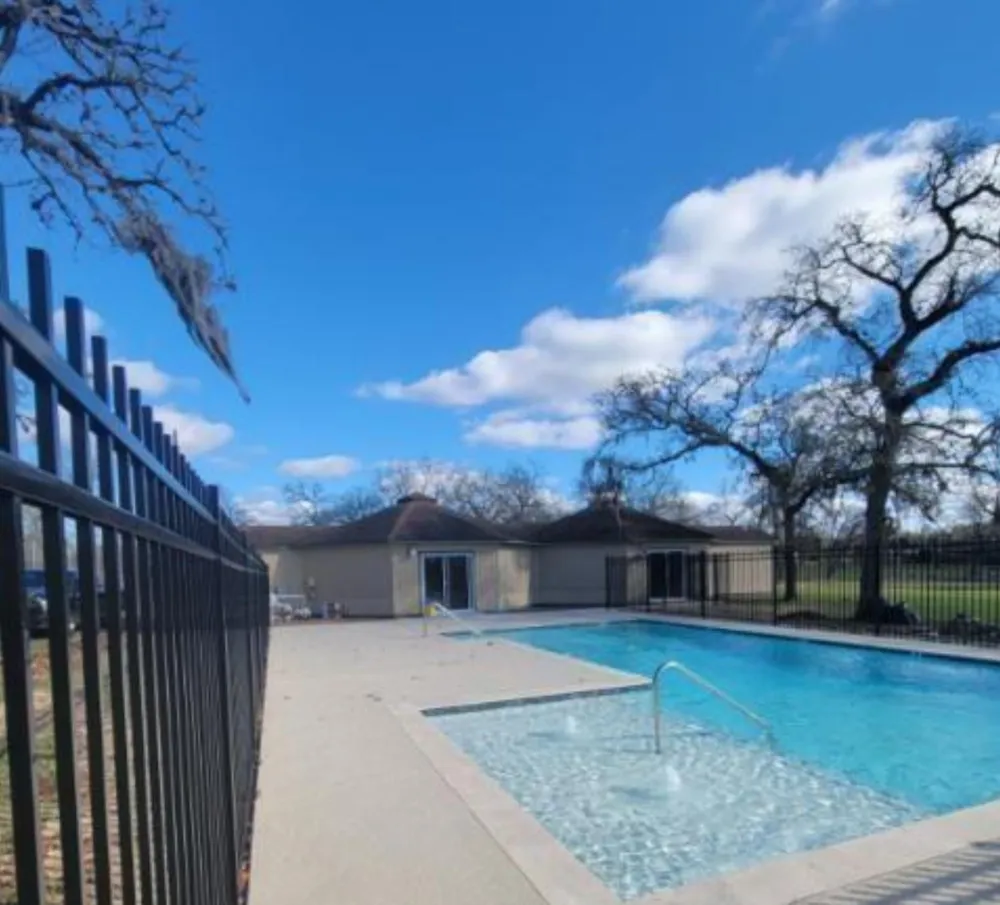 18474 Moose Drive Hempstead, TX 77445