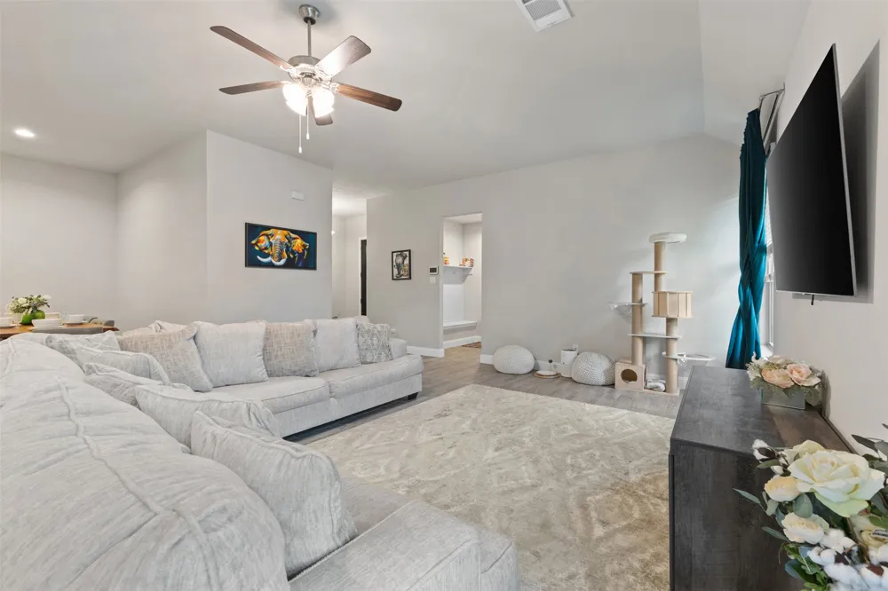 1029 Greencove Drive Midlothian, TX 76065